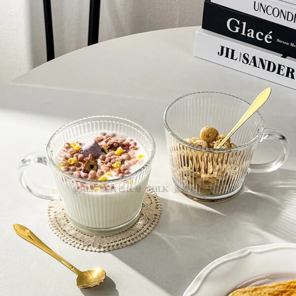 Large Capacity Glass Cup Bowl with Handle and Spoon – Ideal for Milk, Yogurt, Fruit, Breakfast, and Coffee - 图片 2